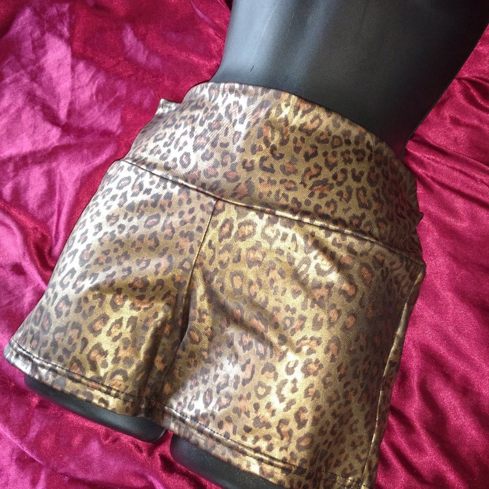 Bershka Shiny Leopard Shorts Lg Vintage Y2K